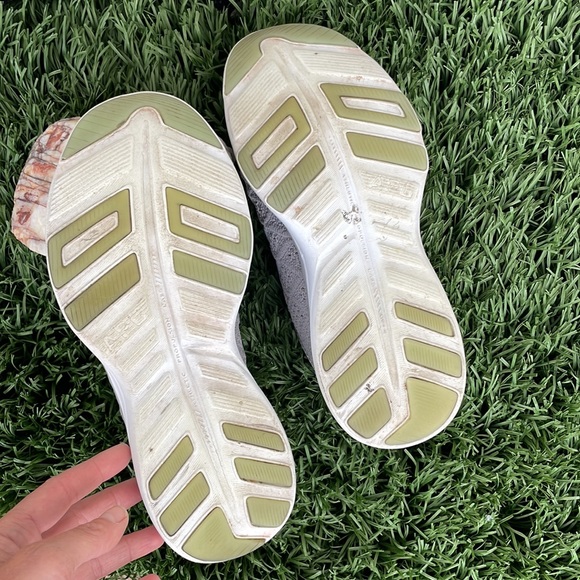 APL Lululemon Phantom TechLoom Sneakers size 6 - Picture 7 of 12